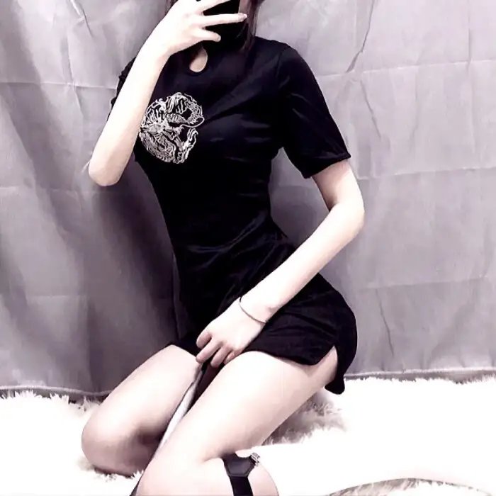 卧虎 海报